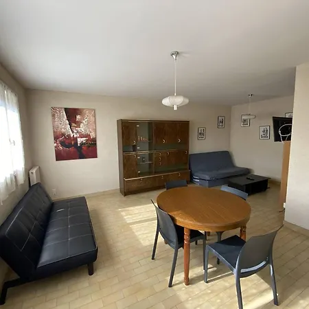 3 Pieces Avec Terrasse Et Parking A Canet-plage - Fr-1-696-101