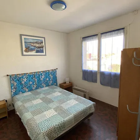 3 Pieces Avec Terrasse Et Parking A Canet-plage - Fr-1-696-101 * Кане