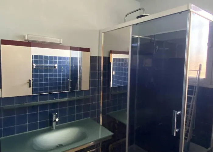 Appartement 3 Pièces Avec Terrasse Et Parking à Canet-plage - Fr-1-696-101